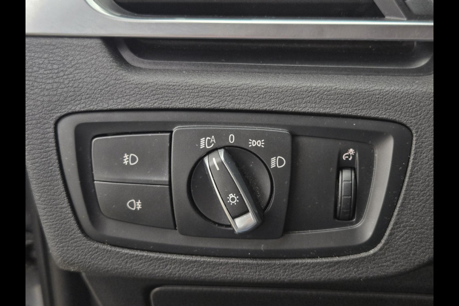 BMW X1 sDrive20i SPORTLINE | HARMAN KARDON | SPORTSTOELEN | TREKHAAK | STOELVERWARMING | BMW X1 sDrive20i SPORTLINE | HARMAN KARDON | SPORTSTOELEN | TREKHAAK | STOELVERWARMING |