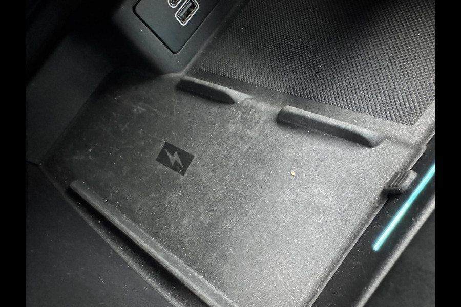 Ford FOCUS Wagon 1.0 EcoBoost Hybrid ST Line X 125pk | Driver Assistance Pack | Winterpack | 18 inch Licht metalen Velgen | SYNC 4 Navigatie