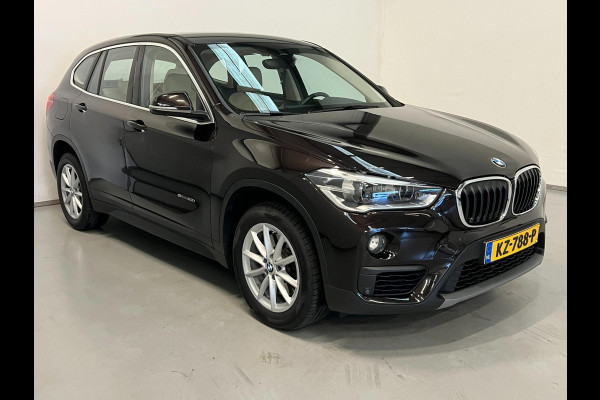 BMW X1 SDrive20i High Exe / NL-auto / Leder / Headup / Keyless