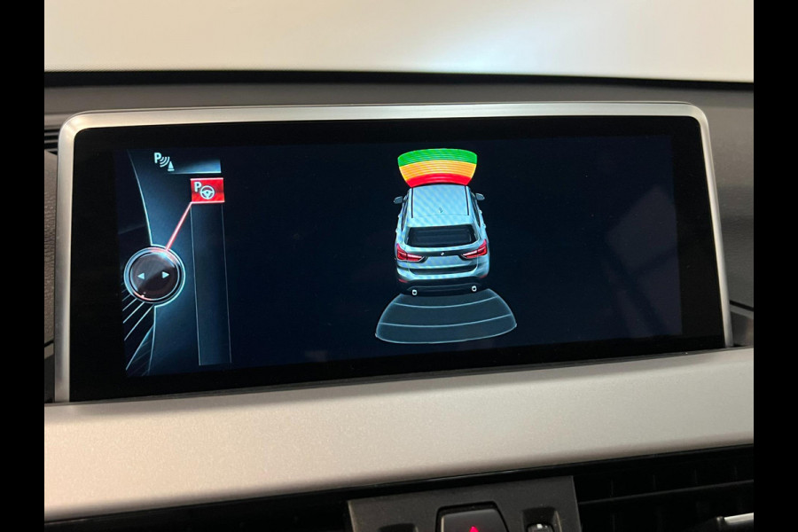 BMW X1 SDrive20i High Exe / NL-auto / Leder / Headup / Keyless