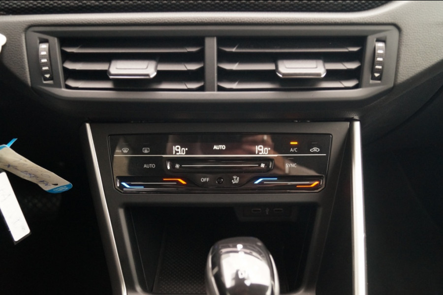 Volkswagen Taigo 1.0 TSI 110pk DSG Life Business -NAVI-LED-ECC-CAM-PDC- Volkswagen Taigo 1.0 TSI 110pk DSG Life Business -NAVI-LED-ECC-CAM-PDC-