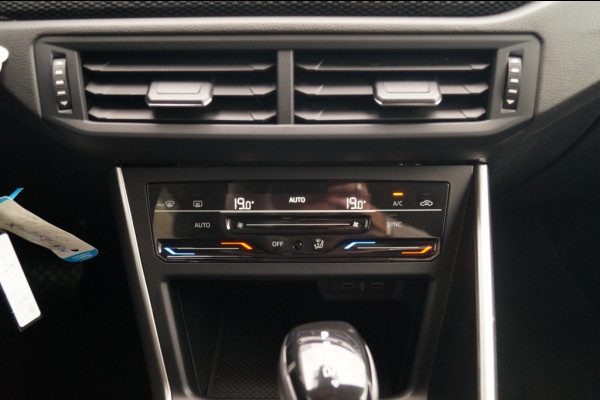 Volkswagen Taigo 1.0 TSI 110pk DSG Life Business -NAVI-LED-ECC-CAM-PDC- Volkswagen Taigo 1.0 TSI 110pk DSG Life Business -NAVI-LED-ECC-CAM-PDC-