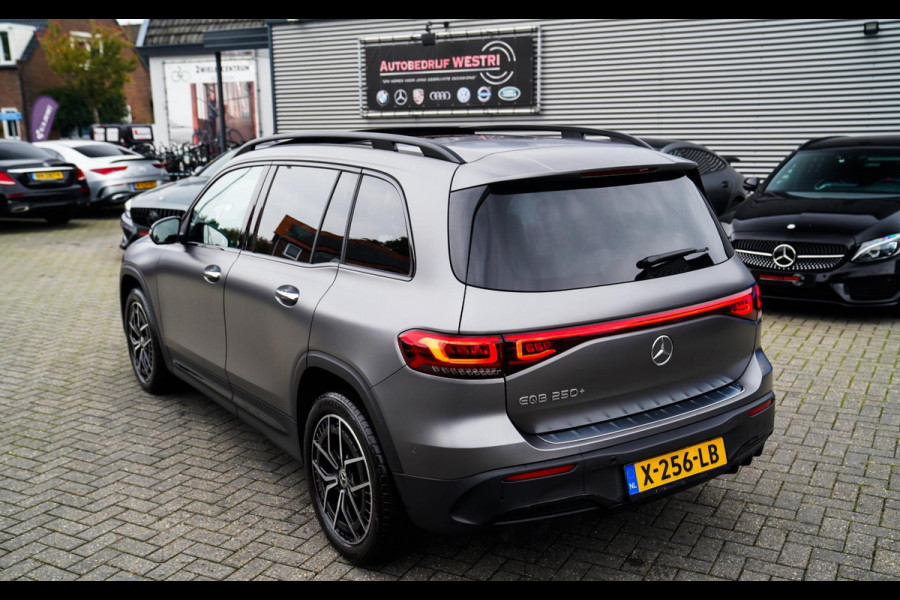 Mercedes-Benz EQB 250+ Business Edition 71 kWh | SOH 100% | Pano | Elektrisch verstelbare memorystoelen | Carbon | Leder/Alcantara Mercedes-Benz EQB 250+ Business Edition 71 kWh | SOH 100% | Pano | Elektrisch verstelbare memorystoelen | Carbon | Leder/Alcantara