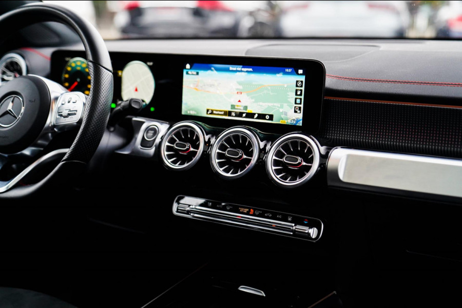 Mercedes-Benz EQB 250+ Business Edition 71 kWh | SOH 100% | Pano | Elektrisch verstelbare memorystoelen | Carbon | Leder/Alcantara Mercedes-Benz EQB 250+ Business Edition 71 kWh | SOH 100% | Pano | Elektrisch verstelbare memorystoelen | Carbon | Leder/Alcantara