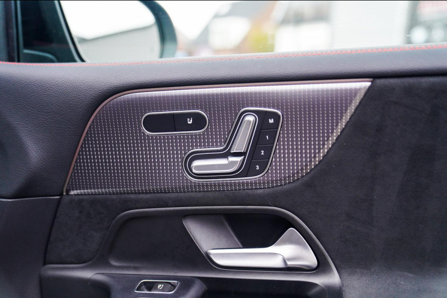 Mercedes-Benz EQB 250+ Business Edition 71 kWh | SOH 100% | Pano | Elektrisch verstelbare memorystoelen | Carbon | Leder/Alcantara Mercedes-Benz EQB 250+ Business Edition 71 kWh | SOH 100% | Pano | Elektrisch verstelbare memorystoelen | Carbon | Leder/Alcantara