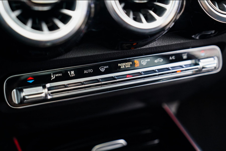 Mercedes-Benz EQB 250+ Business Edition 71 kWh | SOH 100% | Pano | Elektrisch verstelbare memorystoelen | Carbon | Leder/Alcantara Mercedes-Benz EQB 250+ Business Edition 71 kWh | SOH 100% | Pano | Elektrisch verstelbare memorystoelen | Carbon | Leder/Alcantara