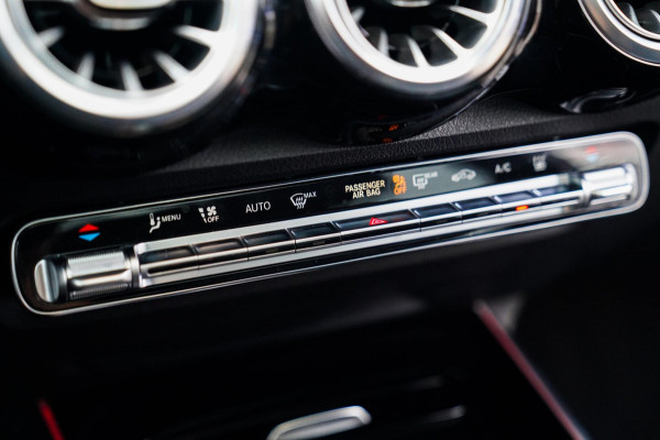 Mercedes-Benz EQB 250+ Business Edition 71 kWh | SOH 100% | Pano | Elektrisch verstelbare memorystoelen | Carbon | Leder/Alcantara Mercedes-Benz EQB 250+ Business Edition 71 kWh | SOH 100% | Pano | Elektrisch verstelbare memorystoelen | Carbon | Leder/Alcantara