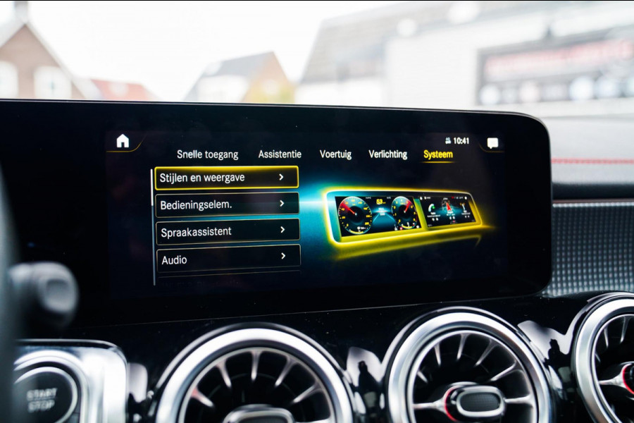 Mercedes-Benz EQB 250+ Business Edition 71 kWh | SOH 100% | Pano | Elektrisch verstelbare memorystoelen | Carbon | Leder/Alcantara Mercedes-Benz EQB 250+ Business Edition 71 kWh | SOH 100% | Pano | Elektrisch verstelbare memorystoelen | Carbon | Leder/Alcantara