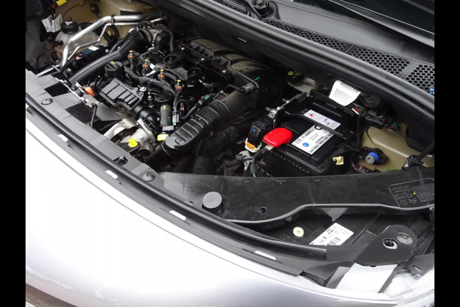 Toyota PROACE CITY 1.5 D-4D Navigator Long 130 PK NAVI CRUISE PDC