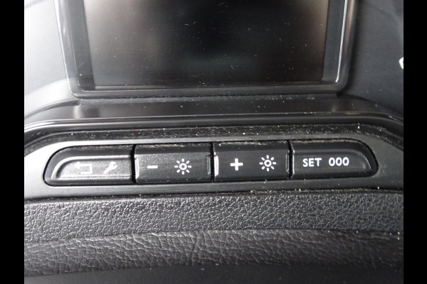 Toyota PROACE CITY 1.5 D-4D Navigator Long 130 PK NAVI CRUISE PDC