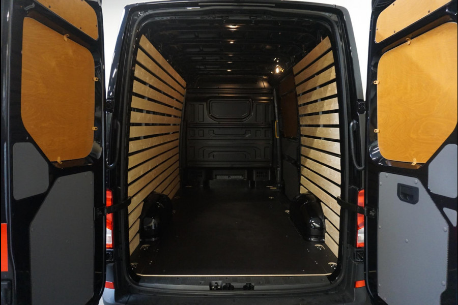 Volkswagen Crafter 30 2.0 TDI L3H3 Highline Airco|App Navi|Cruise Control|Camera|MF Stuurwiel Volkswagen Crafter 30 2.0 TDI L3H3 Highline Airco|App Navi|Cruise Control|Camera|MF Stuurwiel