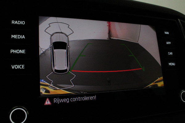 Škoda Karoq 1.5 TSI ACT Style 150pk Automaat/Camera/Trekhaak/ACC cruise control adaptief...