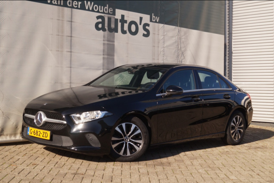 Mercedes-Benz A-Klasse 180d Automaat Business Solution -ECC-NAVI-DAB-CAM-