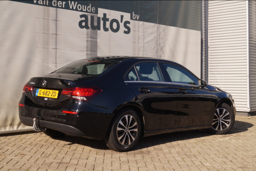 Mercedes-Benz A-Klasse 180d Automaat Business Solution -ECC-NAVI-DAB-CAM-