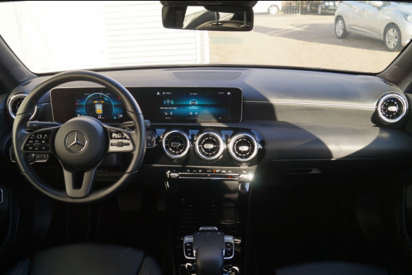 Mercedes-Benz A-Klasse 180d Automaat Business Solution -ECC-NAVI-DAB-CAM-
