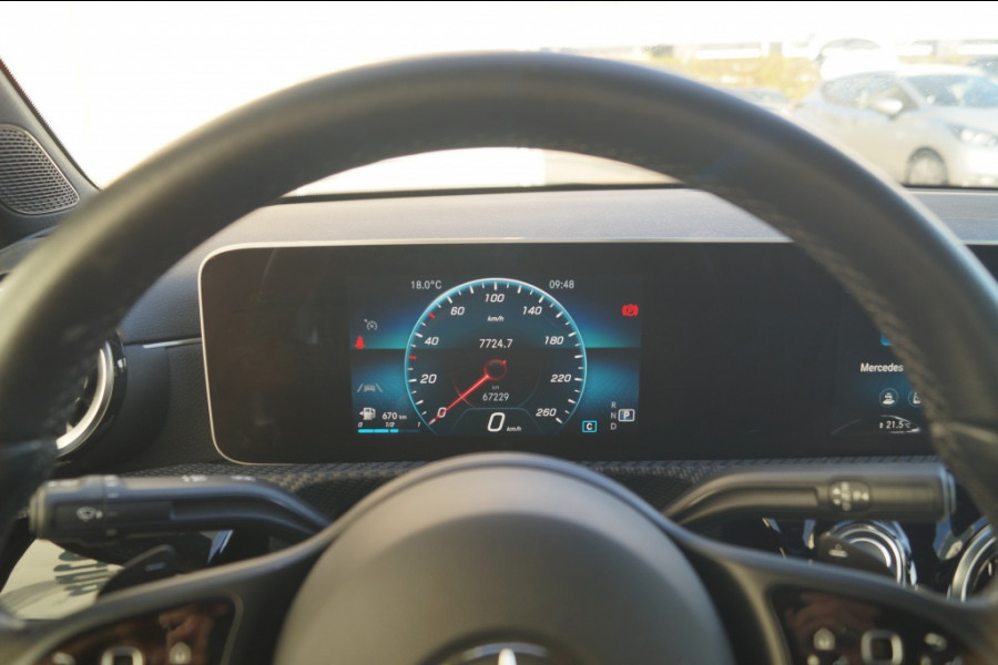 Mercedes-Benz A-Klasse 180d Automaat Business Solution -ECC-NAVI-DAB-CAM-