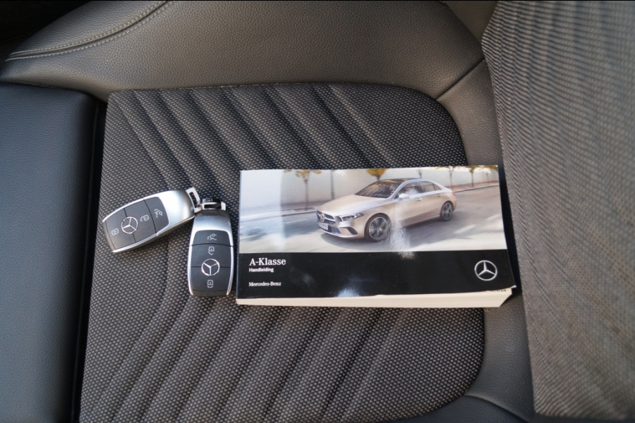 Mercedes-Benz A-Klasse 180d Automaat Business Solution -ECC-NAVI-DAB-CAM-
