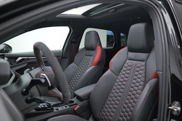 Audi RS3 Sportback 2.5 TFSI quattro |Keramisch|Pano|B&O|Dodehoek|HUD|