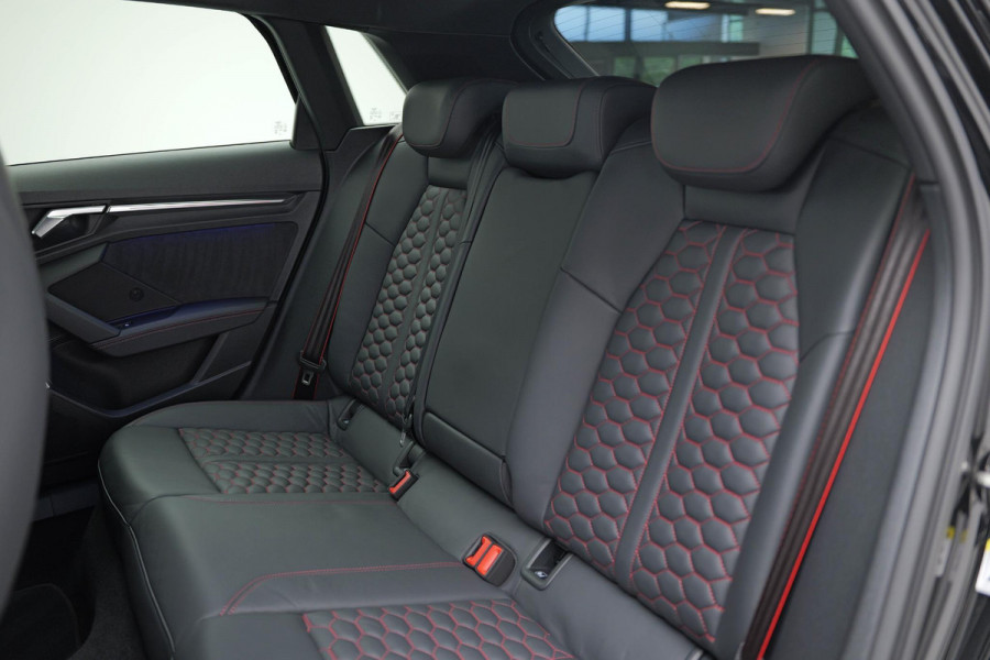 Audi RS3 Sportback 2.5 TFSI quattro |Keramisch|Pano|B&O|Dodehoek|HUD|