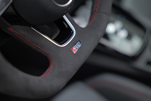 Audi RS3 Sportback 2.5 TFSI quattro |Keramisch|Pano|B&O|Dodehoek|HUD|