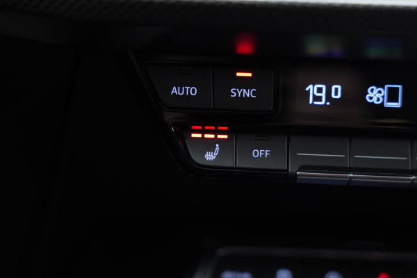 Audi RS3 Sportback 2.5 TFSI quattro |Keramisch|Pano|B&O|Dodehoek|HUD|