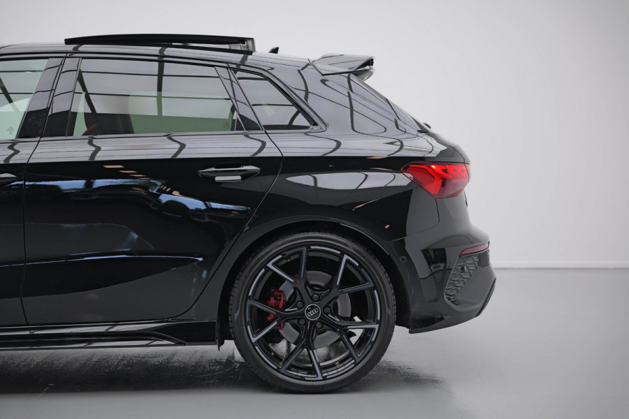 Audi RS3 Sportback 2.5 TFSI quattro |Keramisch|Pano|B&O|Dodehoek|HUD|
