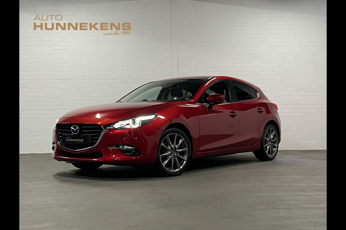 Mazda 3 2.0 SkyActiv-G 120 SkyLease GT Camera | Cruise-/Climate control | Head-up | Stuur-/Stoelverwarming | Navigatie Mazda 3 2.0 SkyActiv-G 120 SkyLease GT Camera | Cruise-/Climate control | Head-up | Stuur-/Stoelverwarming | Navigatie