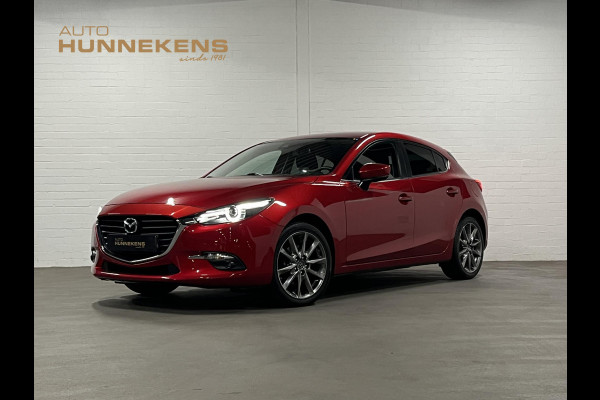 Mazda 3 2.0 SkyActiv-G 120 SkyLease GT Camera | Cruise-/Climate control | Head-up | Stuur-/Stoelverwarming | Navigatie Mazda 3 2.0 SkyActiv-G 120 SkyLease GT Camera | Cruise-/Climate control | Head-up | Stuur-/Stoelverwarming | Navigatie