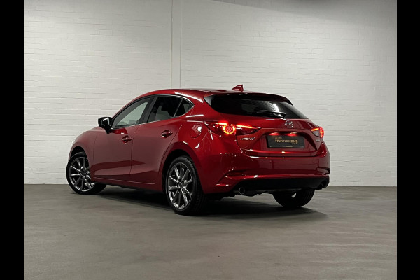 Mazda 3 2.0 SkyActiv-G 120 SkyLease GT Camera | Cruise-/Climate control | Head-up | Stuur-/Stoelverwarming | Navigatie Mazda 3 2.0 SkyActiv-G 120 SkyLease GT Camera | Cruise-/Climate control | Head-up | Stuur-/Stoelverwarming | Navigatie