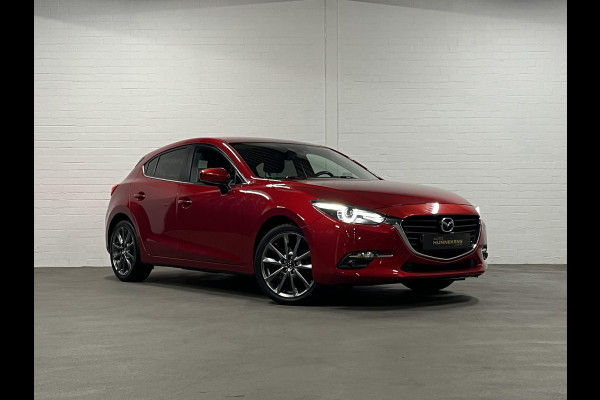 Mazda 3 2.0 SkyActiv-G 120 SkyLease GT Camera | Cruise-/Climate control | Head-up | Stuur-/Stoelverwarming | Navigatie Mazda 3 2.0 SkyActiv-G 120 SkyLease GT Camera | Cruise-/Climate control | Head-up | Stuur-/Stoelverwarming | Navigatie