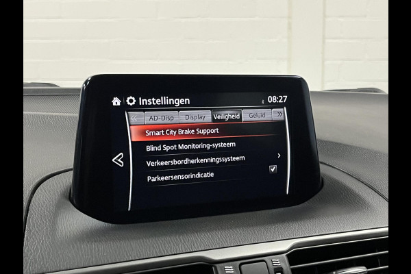 Mazda 3 2.0 SkyActiv-G 120 SkyLease GT Camera | Cruise-/Climate control | Head-up | Stuur-/Stoelverwarming | Navigatie Mazda 3 2.0 SkyActiv-G 120 SkyLease GT Camera | Cruise-/Climate control | Head-up | Stuur-/Stoelverwarming | Navigatie