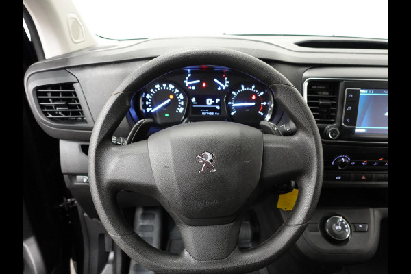 Peugeot Expert 145PK Automaat L3 Trekhaak Navigatie parkeersensoren Airco 3 zits cruise control Peugeot Expert 145PK Automaat L3 Trekhaak Navigatie parkeersensoren Airco 3 zits cruise control