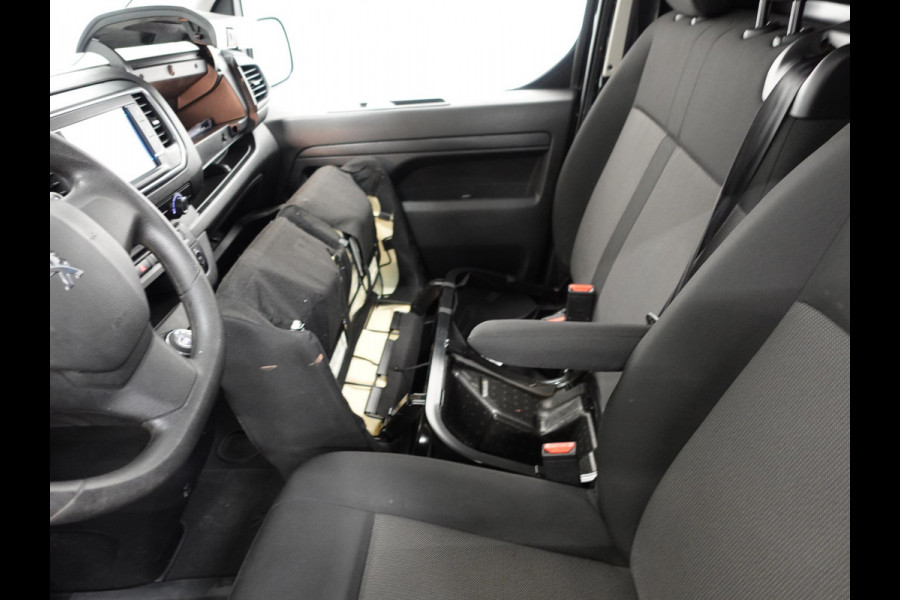 Peugeot Expert 145PK Automaat L3 Trekhaak Navigatie parkeersensoren Airco 3 zits cruise control Peugeot Expert 145PK Automaat L3 Trekhaak Navigatie parkeersensoren Airco 3 zits cruise control