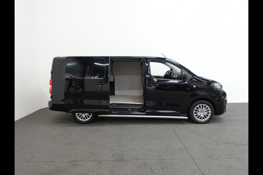 Peugeot Expert 145PK Automaat L3 Trekhaak Navigatie parkeersensoren Airco 3 zits cruise control Peugeot Expert 145PK Automaat L3 Trekhaak Navigatie parkeersensoren Airco 3 zits cruise control