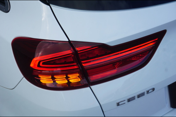 Kia Ceed Sportswagon 140PK PHEV DynamicLine CARPLAY | CLIMA | WINTERPACK | CRUISE!