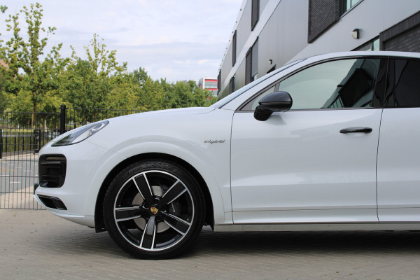Porsche Cayenne Coupé 3.0 E-Hybrid Platinum Edition | PANO | HUD | 360 | SPORT DESIGN | LUCHTVERING | ELEK.TREKHAAK | Porsche Cayenne Coupé 3.0 E-Hybrid Platinum Edition | PANO | HUD | 360 | SPORT DESIGN | LUCHTVERING | ELEK.TREKHAAK |
