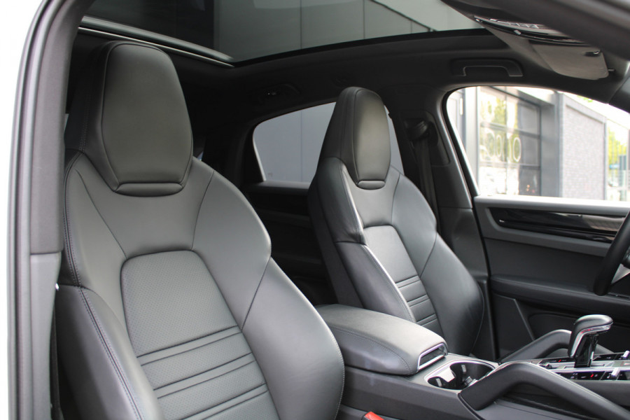 Porsche Cayenne Coupé 3.0 E-Hybrid Platinum Edition | PANO | HUD | 360 | SPORT DESIGN | LUCHTVERING | ELEK.TREKHAAK | Porsche Cayenne Coupé 3.0 E-Hybrid Platinum Edition | PANO | HUD | 360 | SPORT DESIGN | LUCHTVERING | ELEK.TREKHAAK |
