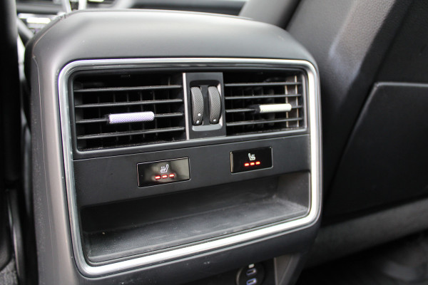 Porsche Cayenne Coupé 3.0 E-Hybrid Platinum Edition | PANO | HUD | 360 | SPORT DESIGN | LUCHTVERING | ELEK.TREKHAAK | Porsche Cayenne Coupé 3.0 E-Hybrid Platinum Edition | PANO | HUD | 360 | SPORT DESIGN | LUCHTVERING | ELEK.TREKHAAK |