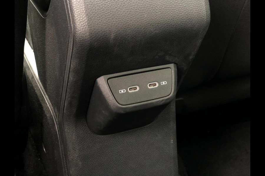 Volkswagen Taigo 1.5 TSI R-Line | Pano, Virt. Cockp., ACC, Camera, Stoelverw., Carplay/Android, Climate | Dealeronderhouden | NAP