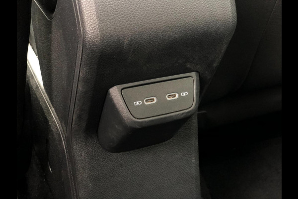 Volkswagen Taigo 1.5 TSI R-Line | Pano, Virt. Cockp., ACC, Camera, Stoelverw., Carplay/Android, Climate | Dealeronderhouden | NAP