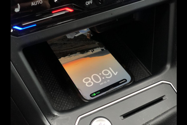 Volkswagen Taigo 1.5 TSI R-Line | Pano, Virt. Cockp., ACC, Camera, Stoelverw., Carplay/Android, Climate | Dealeronderhouden | NAP