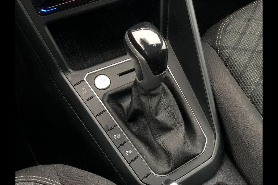 Volkswagen Taigo 1.5 TSI R-Line | Pano, Virt. Cockp., ACC, Camera, Stoelverw., Carplay/Android, Climate | Dealeronderhouden | NAP