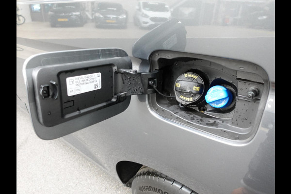 Volkswagen Caddy Cargo Maxi 2.0 TDI Aut. Style Airco Carplay Adaptive Cruise Control PDC VA Camera Trekhaak 17" LM Velgen Volkswagen Caddy Cargo Maxi 2.0 TDI Aut. Style Airco Carplay Adaptive Cruise Control PDC VA Camera Trekhaak 17" LM Velgen