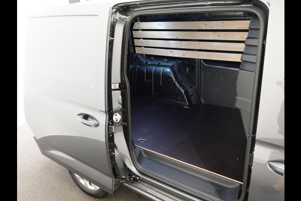 Volkswagen Caddy Cargo Maxi 2.0 TDI Aut. Style Airco Carplay Adaptive Cruise Control PDC VA Camera Trekhaak 17" LM Velgen Volkswagen Caddy Cargo Maxi 2.0 TDI Aut. Style Airco Carplay Adaptive Cruise Control PDC VA Camera Trekhaak 17" LM Velgen