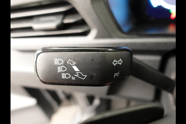 Volkswagen Caddy Cargo Maxi 2.0 TDI Aut. Style Airco Carplay Adaptive Cruise Control PDC VA Camera Trekhaak 17" LM Velgen Volkswagen Caddy Cargo Maxi 2.0 TDI Aut. Style Airco Carplay Adaptive Cruise Control PDC VA Camera Trekhaak 17" LM Velgen