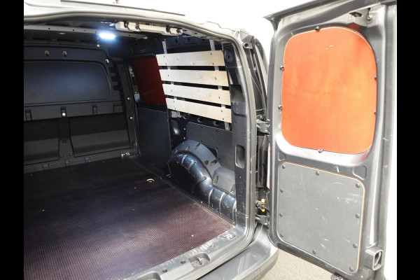 Volkswagen Caddy Cargo Maxi 2.0 TDI Aut. Style Airco Carplay Adaptive Cruise Control PDC VA Camera Trekhaak 17" LM Velgen Volkswagen Caddy Cargo Maxi 2.0 TDI Aut. Style Airco Carplay Adaptive Cruise Control PDC VA Camera Trekhaak 17" LM Velgen