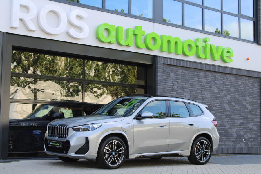 BMW X1 xDrive30e | PANO | M-SPORT | 360 | HUD | KEYLESS | STUURW.VERWARMD | LED | BMW X1 xDrive30e | PANO | M-SPORT | 360 | HUD | KEYLESS | STUURW.VERWARMD | LED |
