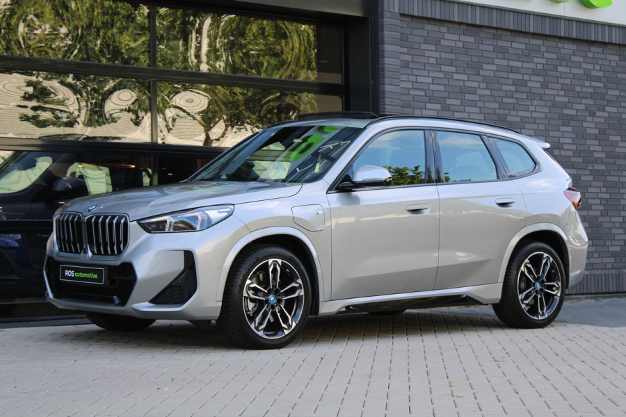 BMW X1 xDrive30e | PANO | M-SPORT | 360 | HUD | KEYLESS | STUURW.VERWARMD | LED | BMW X1 xDrive30e | PANO | M-SPORT | 360 | HUD | KEYLESS | STUURW.VERWARMD | LED |
