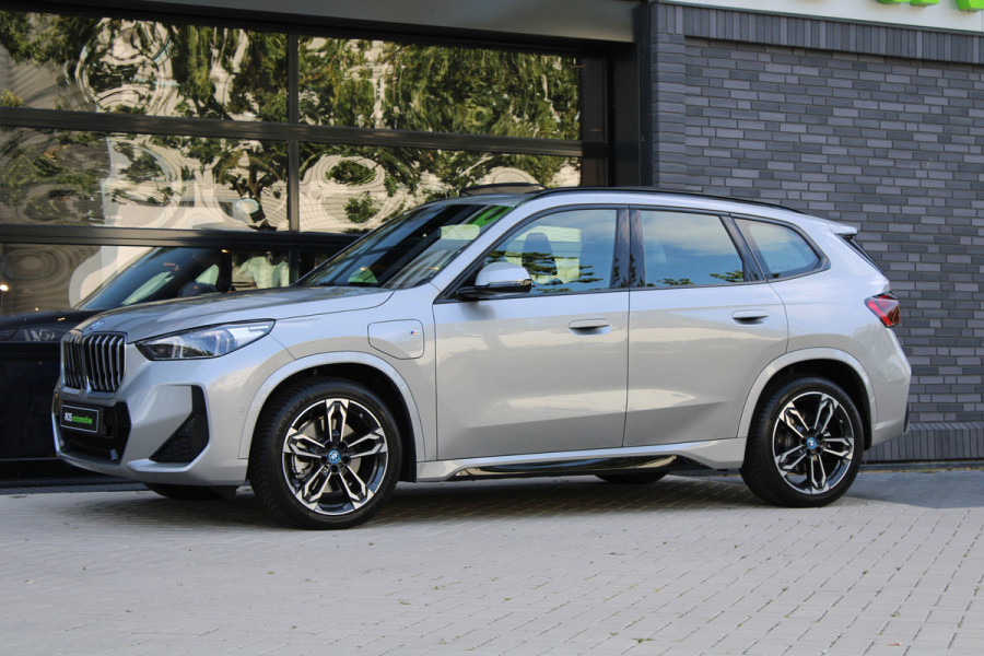 BMW X1 xDrive30e | PANO | M-SPORT | 360 | HUD | KEYLESS | STUURW.VERWARMD | LED | BMW X1 xDrive30e | PANO | M-SPORT | 360 | HUD | KEYLESS | STUURW.VERWARMD | LED |