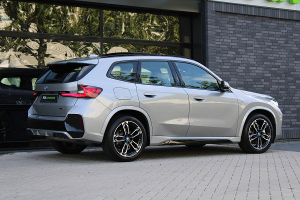 BMW X1 xDrive30e | PANO | M-SPORT | 360 | HUD | KEYLESS | STUURW.VERWARMD | LED | BMW X1 xDrive30e | PANO | M-SPORT | 360 | HUD | KEYLESS | STUURW.VERWARMD | LED |